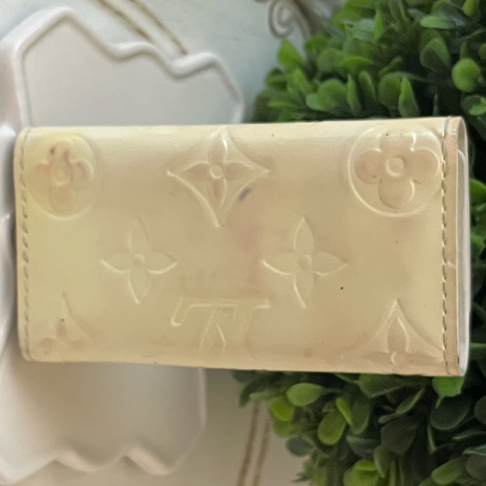 Louis Vuitton Vernis Patent leather Cream Card Holder - Picture 3 of 14